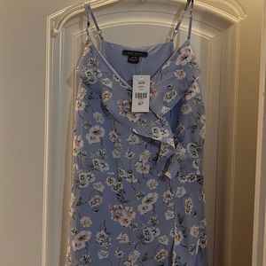 BRAND NEW! Summer dress with ruffle detail!